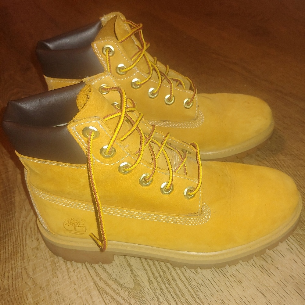 Timberlands Sz 4.5 boys fits W 6.5